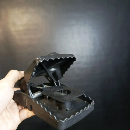 Z586 alat perangkap jebakan tangkap tikus model joni mouse trap