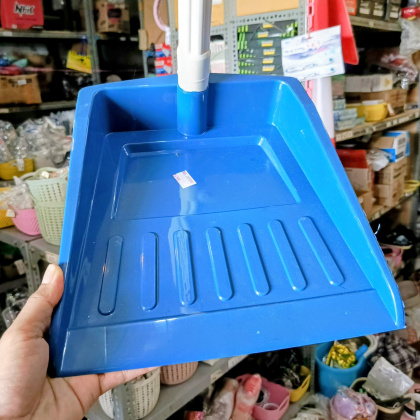 Y946 Serokan sampah besar