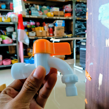 Y960 KRAN TAMAN PLASTik 3/4 inch orange / kran tembok pvc topi 3/4in