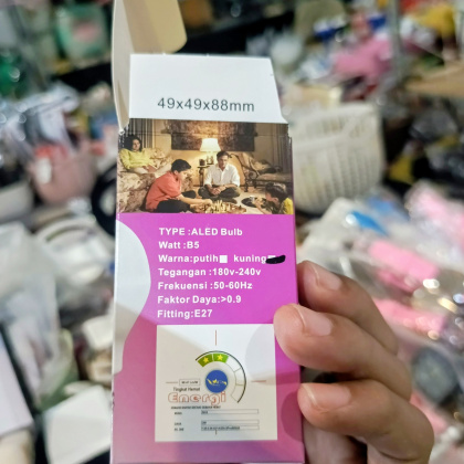 Y992 LAMPU LED 5 WATT AVERA WARNA KUNING ( WARM WHITE )