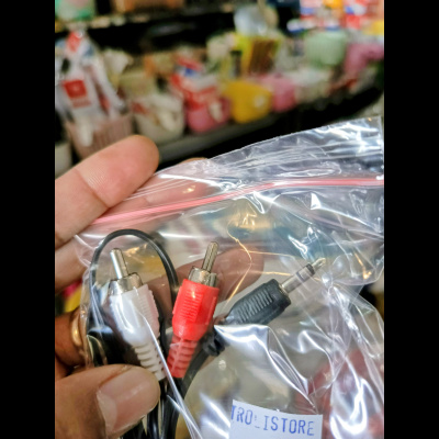 Y980 Kabel audio 2in1 jack 3.5mm kabel aux 2-1 merah putih hitam