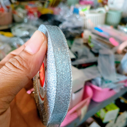 Y971 Pita perak ukuran lebar 3/8 atau ± 1cm panjang roll 18m