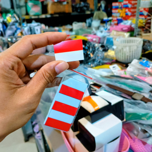 Y994 ISI 10 PCS 3.5X2.5 CM STIKER PIPI BENDERA MERAH PUTIH STIKER BAHAN CHROMO PIPI MOTOR BAJU