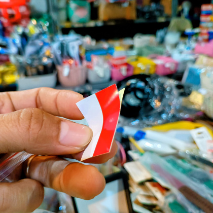 Y994 ISI 10 PCS 3.5X2.5 CM STIKER PIPI BENDERA MERAH PUTIH STIKER BAHAN CHROMO PIPI MOTOR BAJU