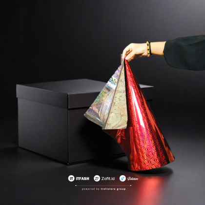 Z925 PLASTIK KADO 50X70CM HOLOGRAM BLINK WARNA WARNI PEMBUNGKUS PLASTIK KERTAS KADO SOUVENIR HADIAH ULTAH