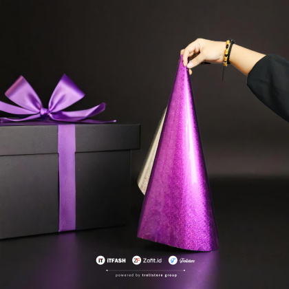 Z925 PLASTIK KADO 50X70CM HOLOGRAM BLINK WARNA WARNI PEMBUNGKUS PLASTIK KERTAS KADO SOUVENIR HADIAH ULTAH