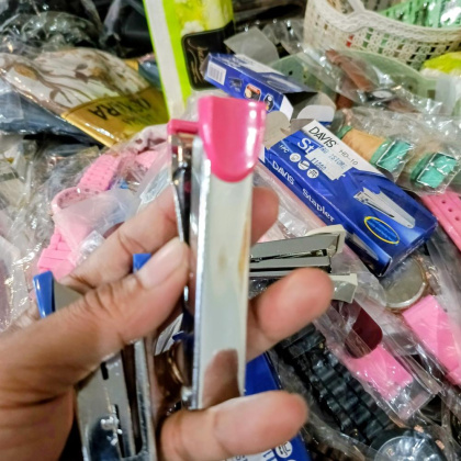 Y933 STAPLER DAVIS NO 10 DAVIS HD-10 ALAT STAPLESS METAL STAINLESS