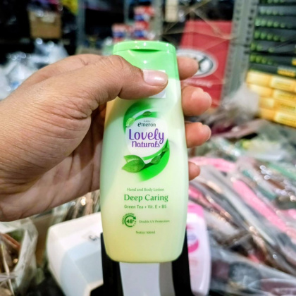 Y930 Body Lotion Emeron Lovely Natural Body Lotion 100ml Kecil