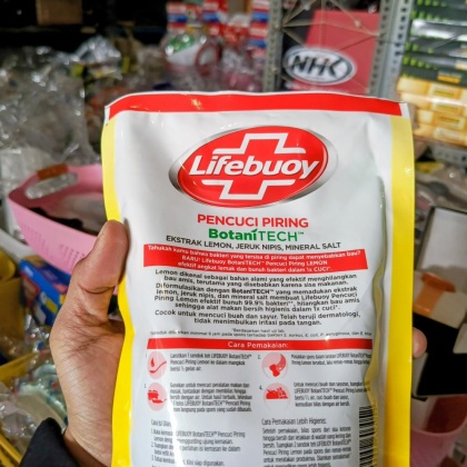 Y928 Sabun cuci piring Lifebuoy 660g Refill Botani Tech