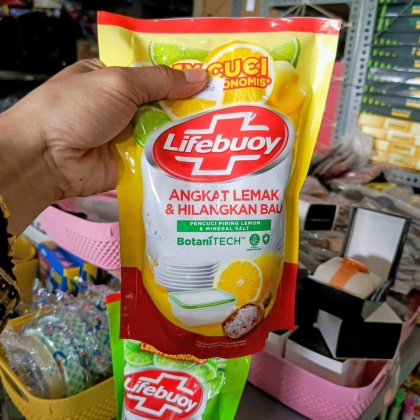 Y928 Sabun cuci piring Lifebuoy 660g Refill Botani Tech
